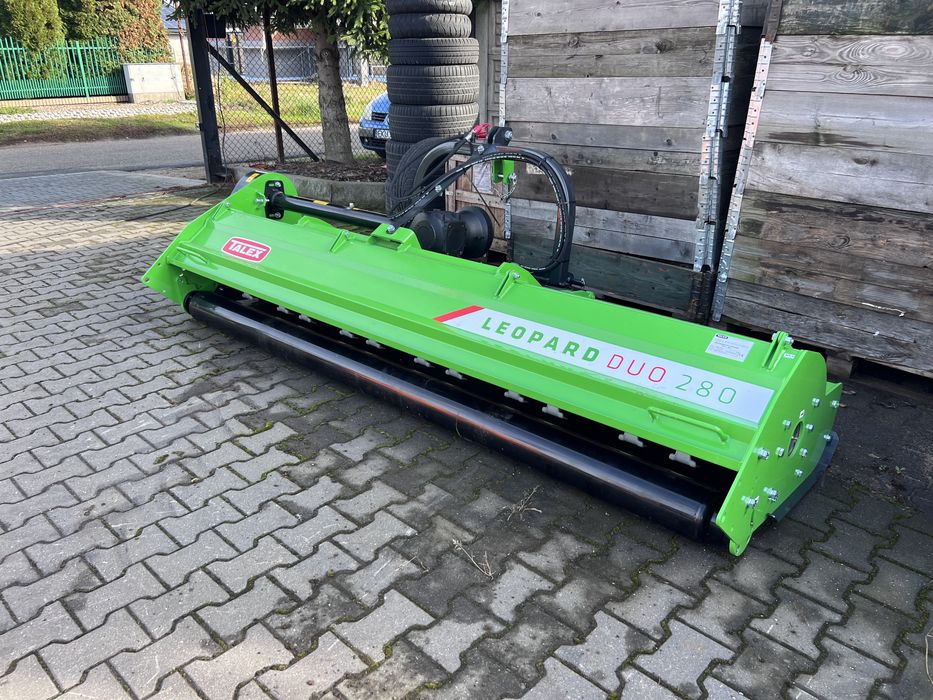 Kosiarka mulczer młotki wał przesuw hydrauliczny otwierana klapa