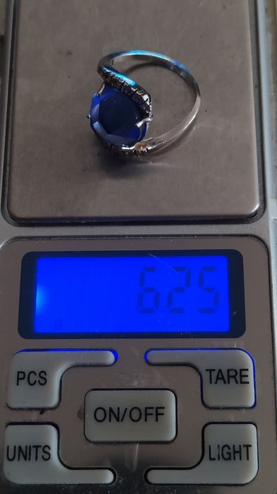 Anél de ouro branco