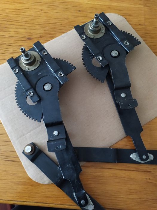 Стеклоподьемник Газ 2410