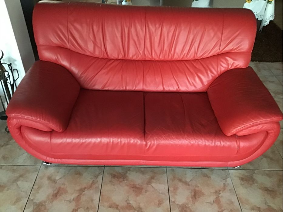 Sofás em Pele Vermelha – 3L + 2L