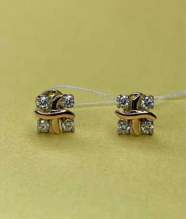 Золоті сережки кульчики пусети з діамантами Tiffany Золотие сережки с бриллиантами Сертифікат