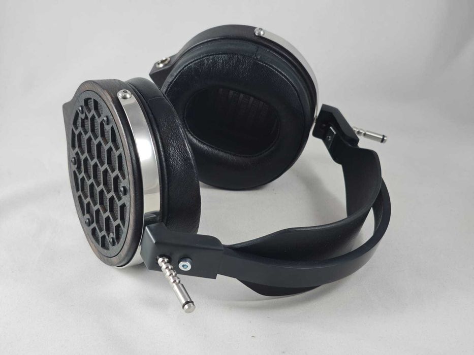 Планарні навушники Sash Tres SE – аудіофільський рівень звуку