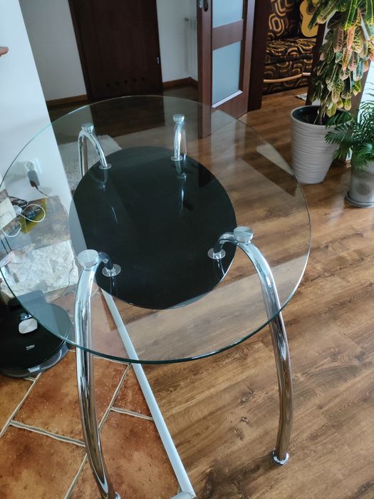 Stolik z krzesłami