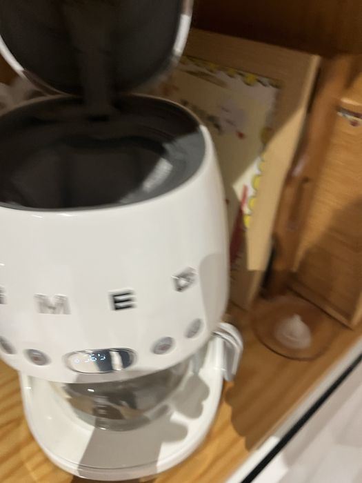 Cafeteira Smeg Branca