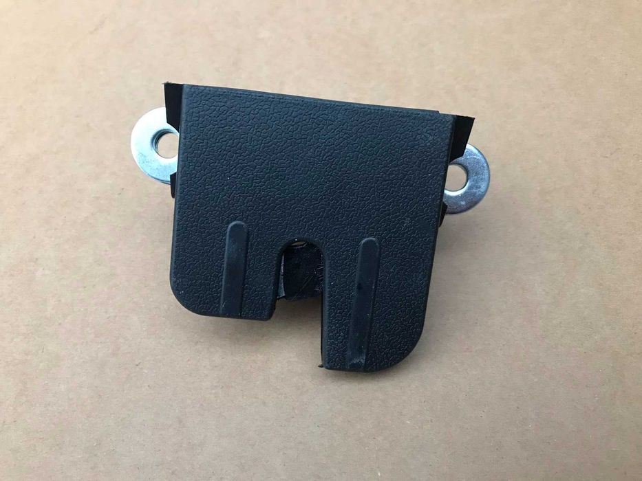 Замок задней двери Volkswagen Golf 5 6 Passat B7 B8 Touran