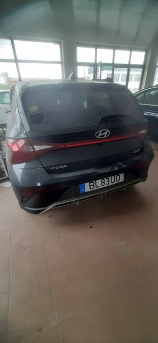 Hyundai i20 1.2 (2024) – Salvado / Acidentado