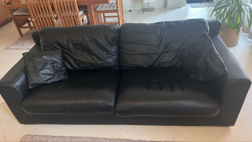Sofá em pele genuína