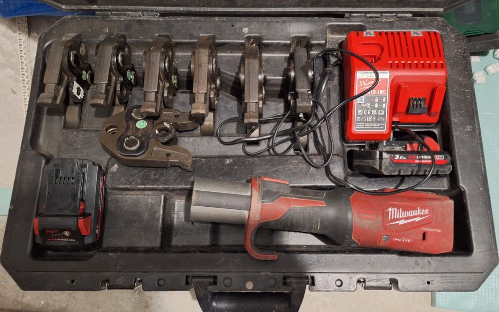 Milwaukee m18 ONEBLHPT акумуляторний прес для труб
