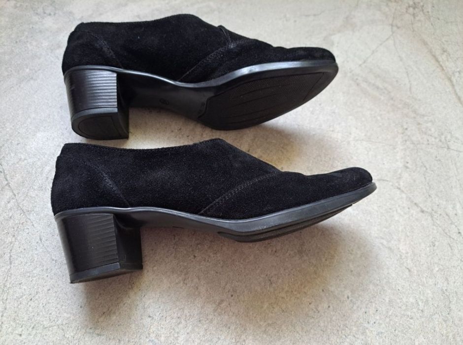 Женские чёрные замшевые туфли, 550 грн.