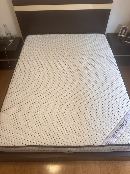 Estrado e colchao 2,00 por 1,50