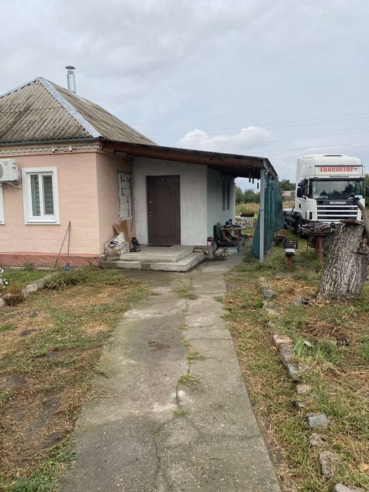 Продам будинок  біля "Гуляй Поле"
