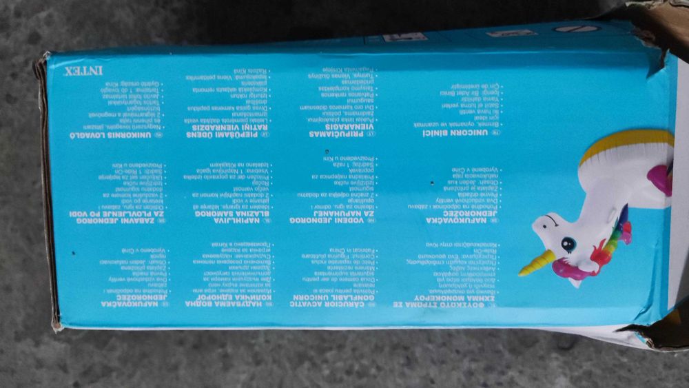 Boia unicórnio para piscina