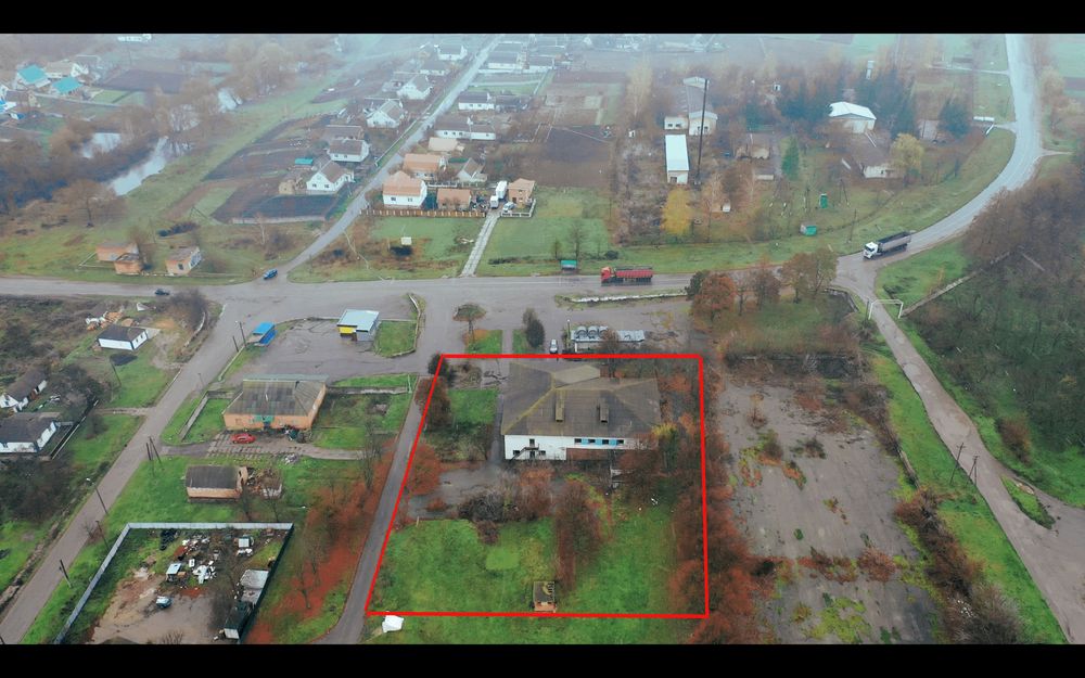 Продам комерційну нерухомість 800 м², Тетіїв, траса, 0,35 га
