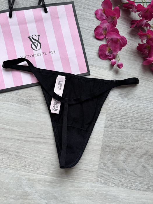 Czarne stringi cekinowe błyszczące Victoria’s Secret