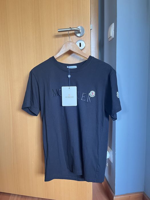 Tshirt Moncler preta