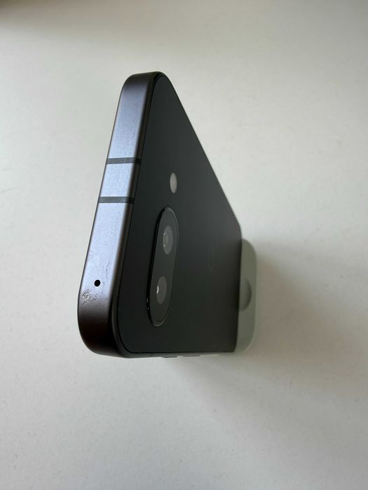 Google Pixel 9a 8/128GB (Obsidian) Neverlock супер стан всього 14 циклів