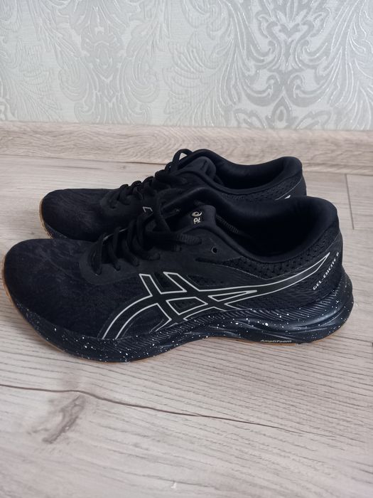 Продам кроссовки Asics Gel-Excite 6