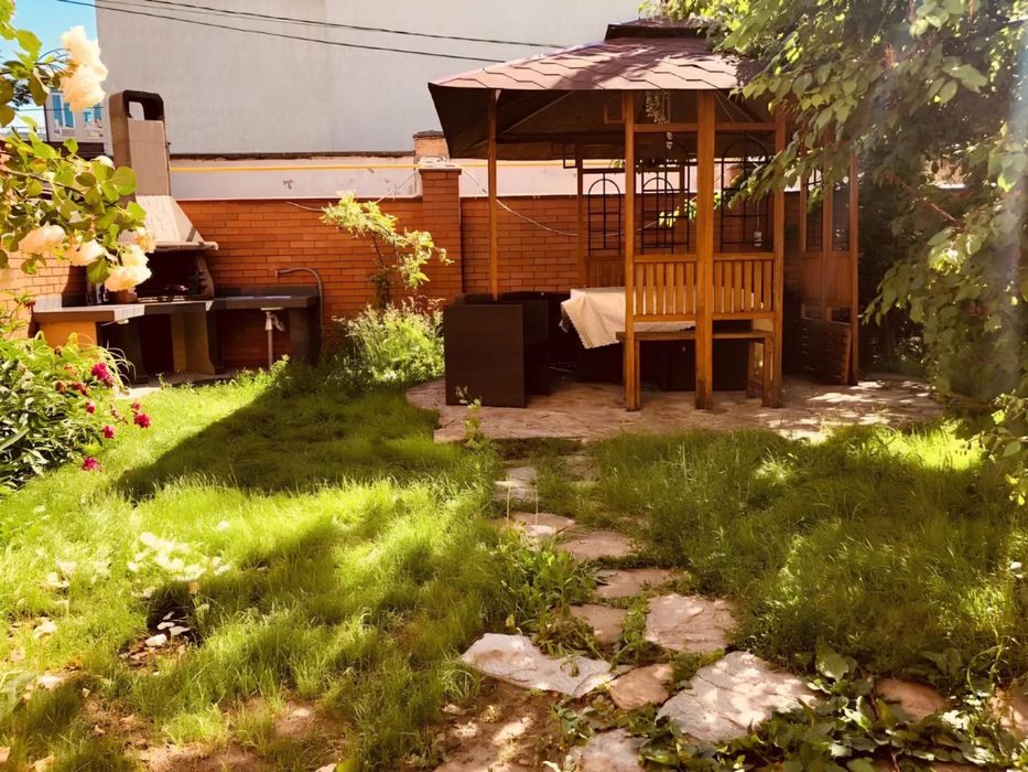 Сдам посуточно стильный дом красивый дворик бассейн 8 фонтана Аркадия