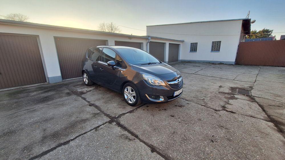 Osoba prywatna Opel Meriva b 2 1.4 parktronik kamera cofania rejestrator