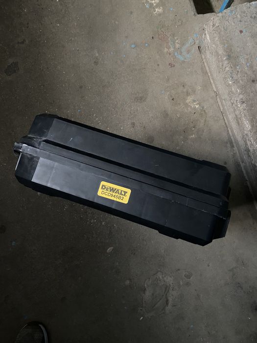 Шуруповерт DeWalt DCD 945B2
