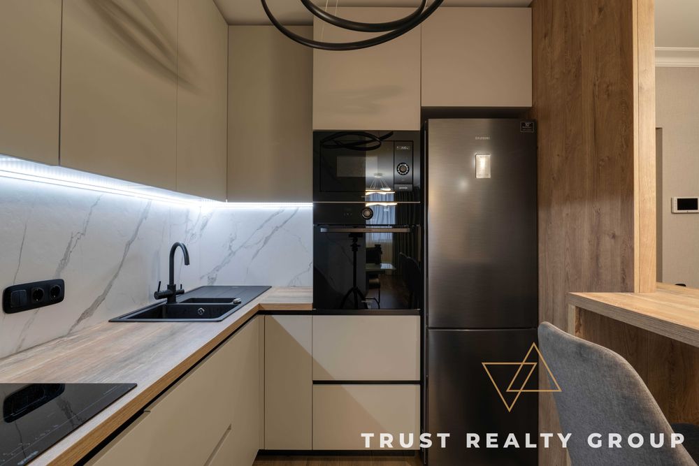 ЖК Лебединий, Ревуцького 40Г, S-80m. Нова, Позняки, Бажана