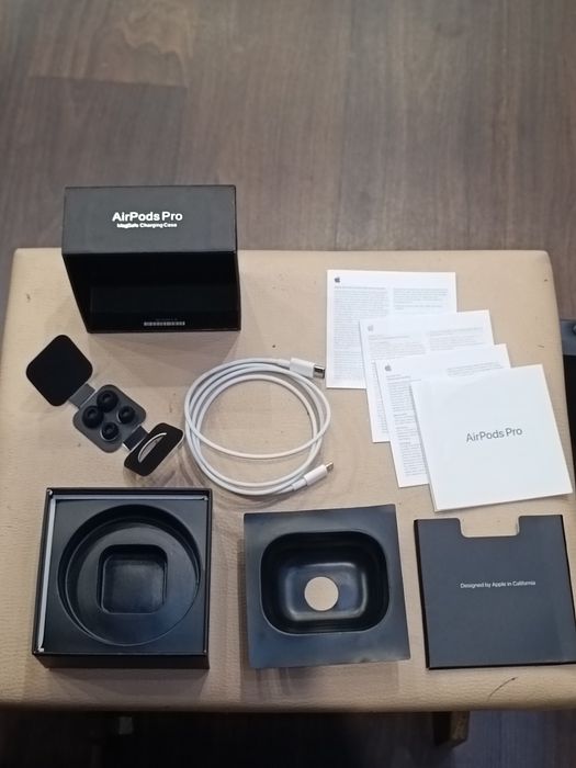 Коробка AirPods Pro