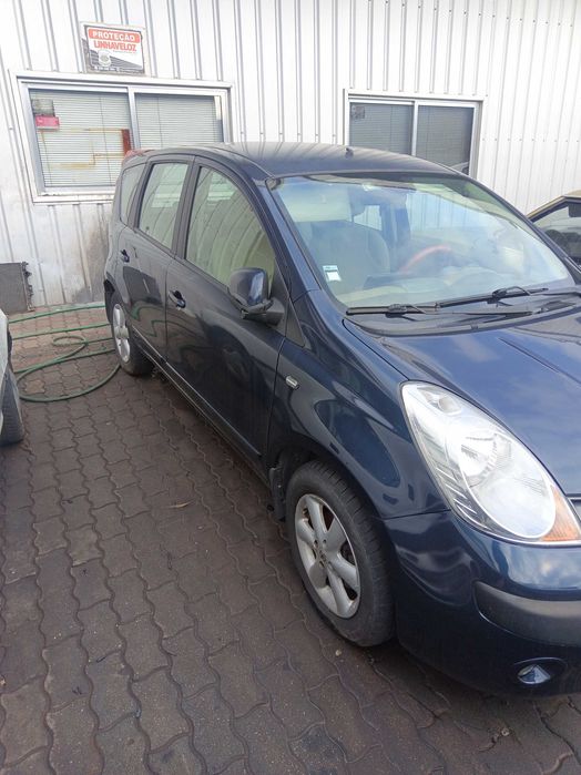 Veiculo em bom estado de chaparia e pintura