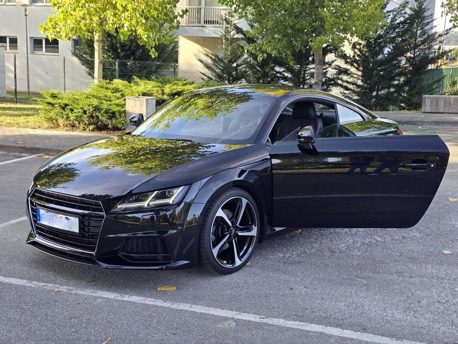 Audi TT  2.0TFSI Versão S-line