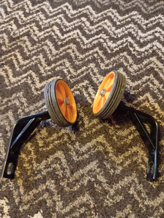 Kółka boczne pomarańczowe 12 cali, średnica11 cm