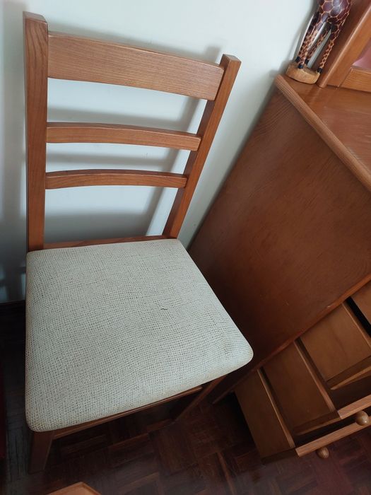 Cama + Cómoda c/ Espelho + 2 Mesas de Cabeceira + Cadeira