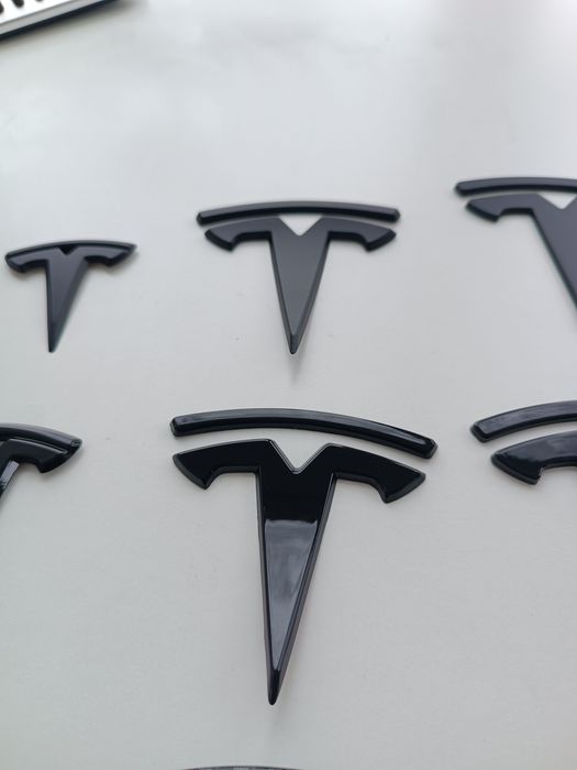 Накладки антихром на значок Tesla Model 3, Model Y(ціна 3шт.)