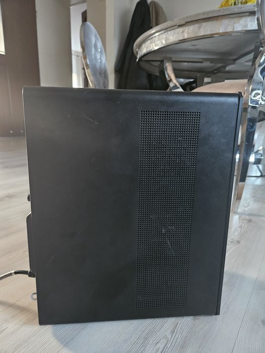 Komputer stacjonarny