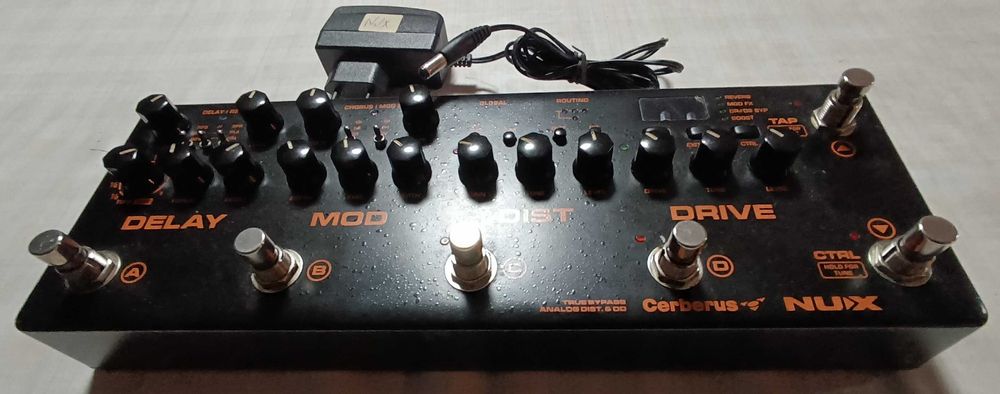 NUX Cerberus – Pedaleira Multi-Efeitos + MIDI – Excelente Estado