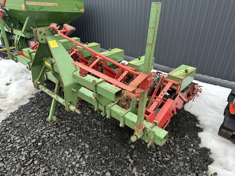 Сівалка бурячна бурякова 6 рядна  Hassia Betasem