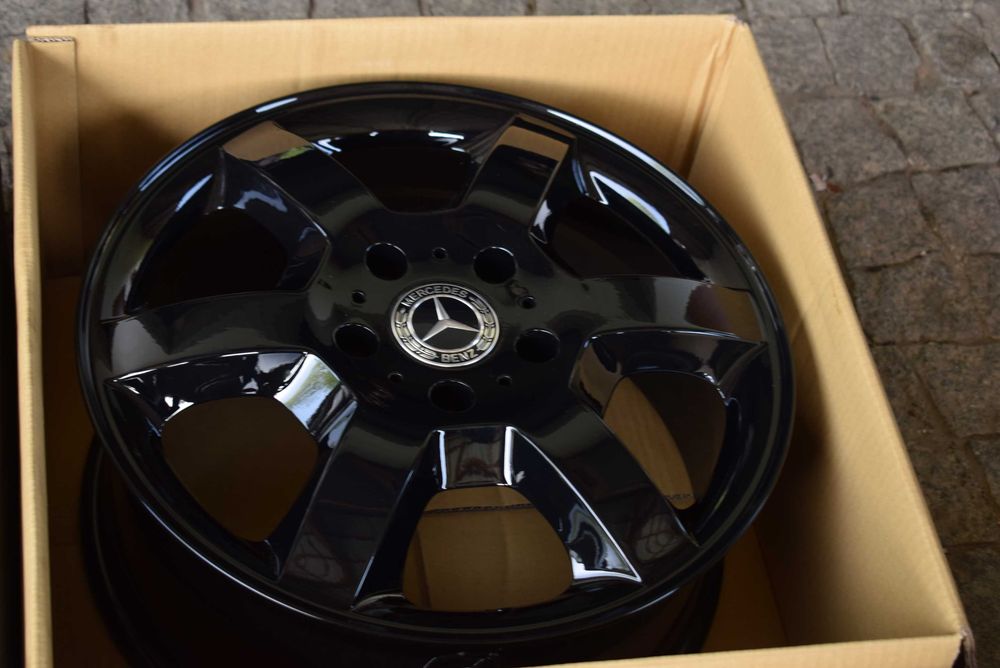 Mercedes G klasa w 463 460 czarne felgi 18 cali nie amg oryginał