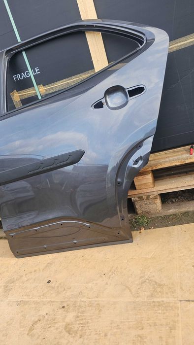 Drzwi lewy tył Toyota Yaris Cross 20- Oe