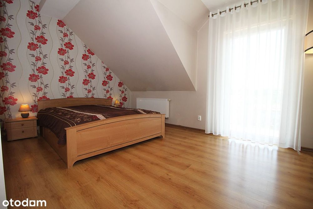 Dom w zabudowie bliźniaczej w spokojnej okolicy