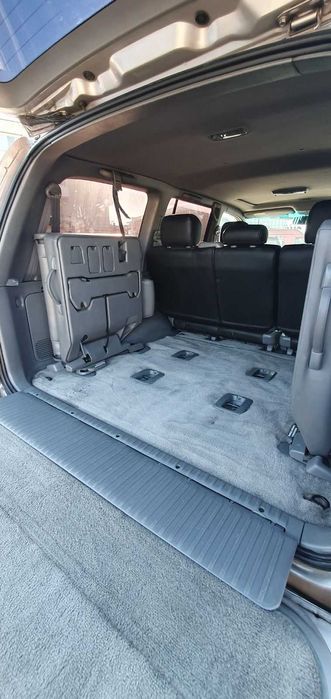 Toyota Land Cruiser 100