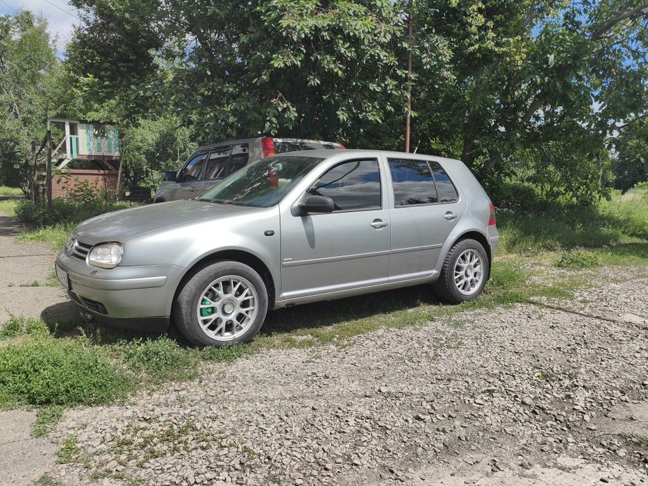 Фольксваген Гольф 4 1.6
