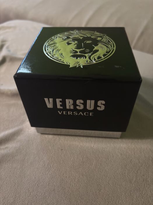 Zegarek versace versus