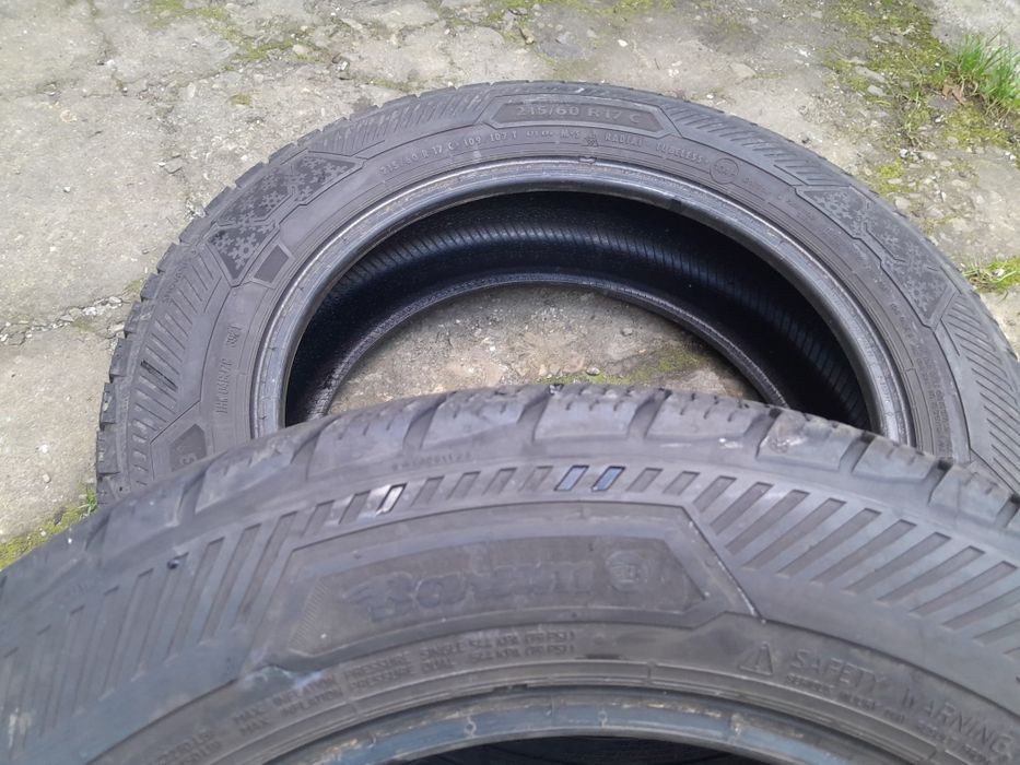 Шини 215/ 60 17C.