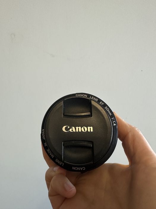 Обʼєктив Canon 50 mm 1.4