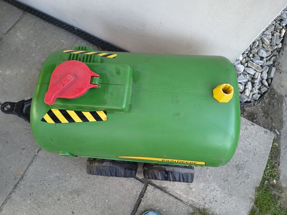 REZERWACJA Przyczepa cysterna ,beczka do traktoru dziecięcego duża  firmy John Deere