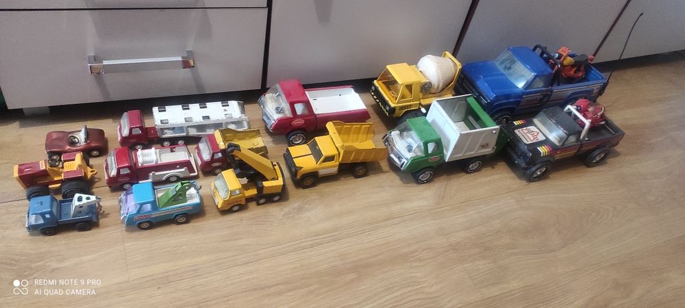 Stare zabawki. Zestaw firmy tonka.