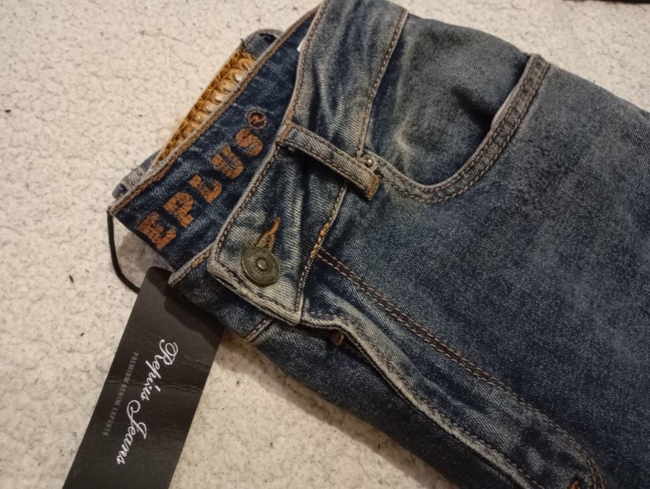 Новые женские джинсы