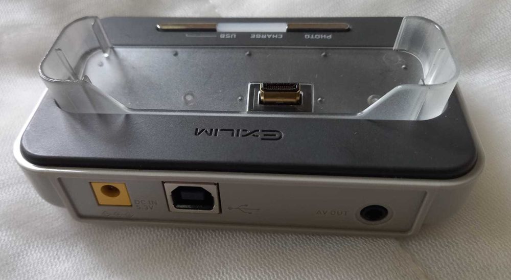 Base Casio e Dock Station Exilim para maquina fotográfica