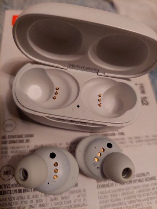 Auriculares Bluetooth JBL Live Free NC+
