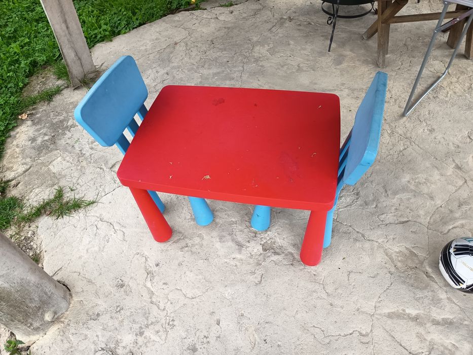 Stolik i 2krzeselka ikea