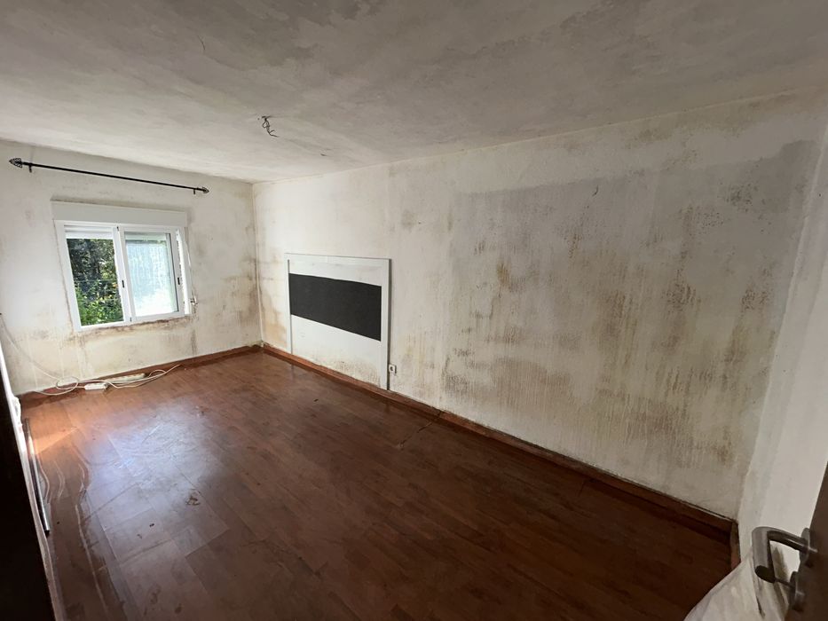 Casa t2 em frente ao metro