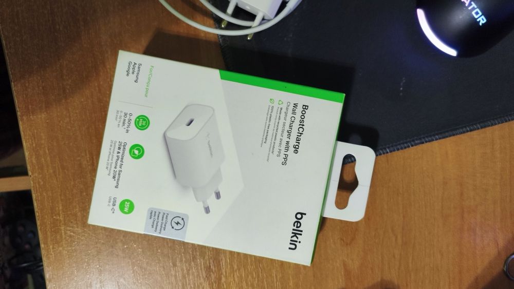 Блок живлення Belkin Home Charger 25W
